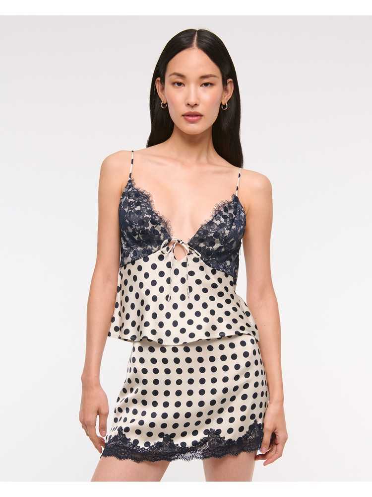 Harriet – Elegant Lace Camisole with Spaghetti Straps