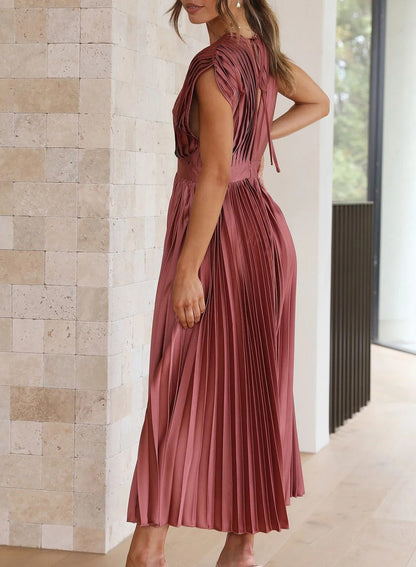 Kelly – Pleated Dress with V-Neck