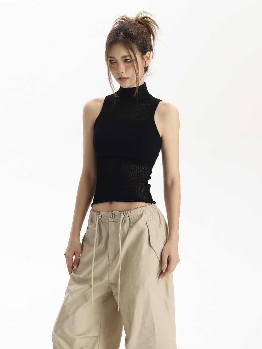 Brenda – Black Sleeveless High Neck Short Top