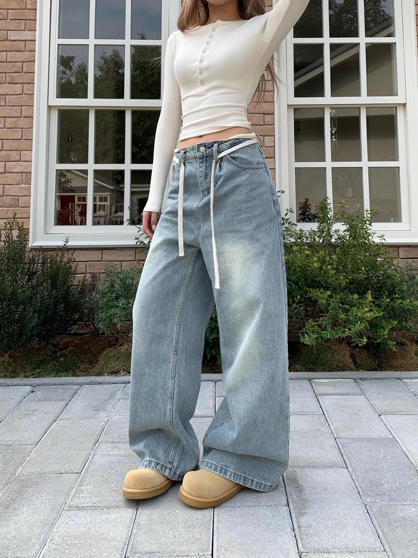 Ernest – Distressed Straight White Washed Jeans