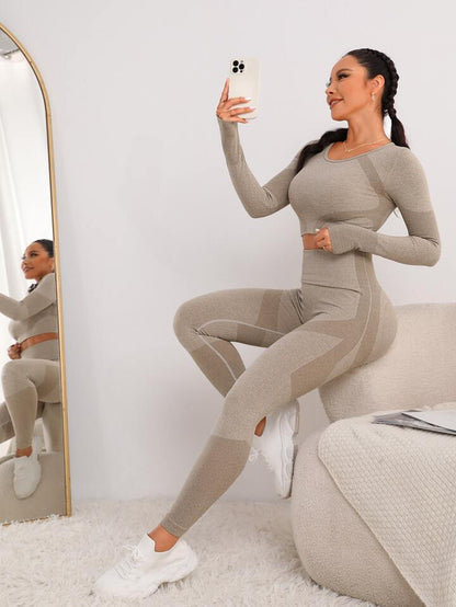 Elizabeth – Peach Hip Yoga Pants